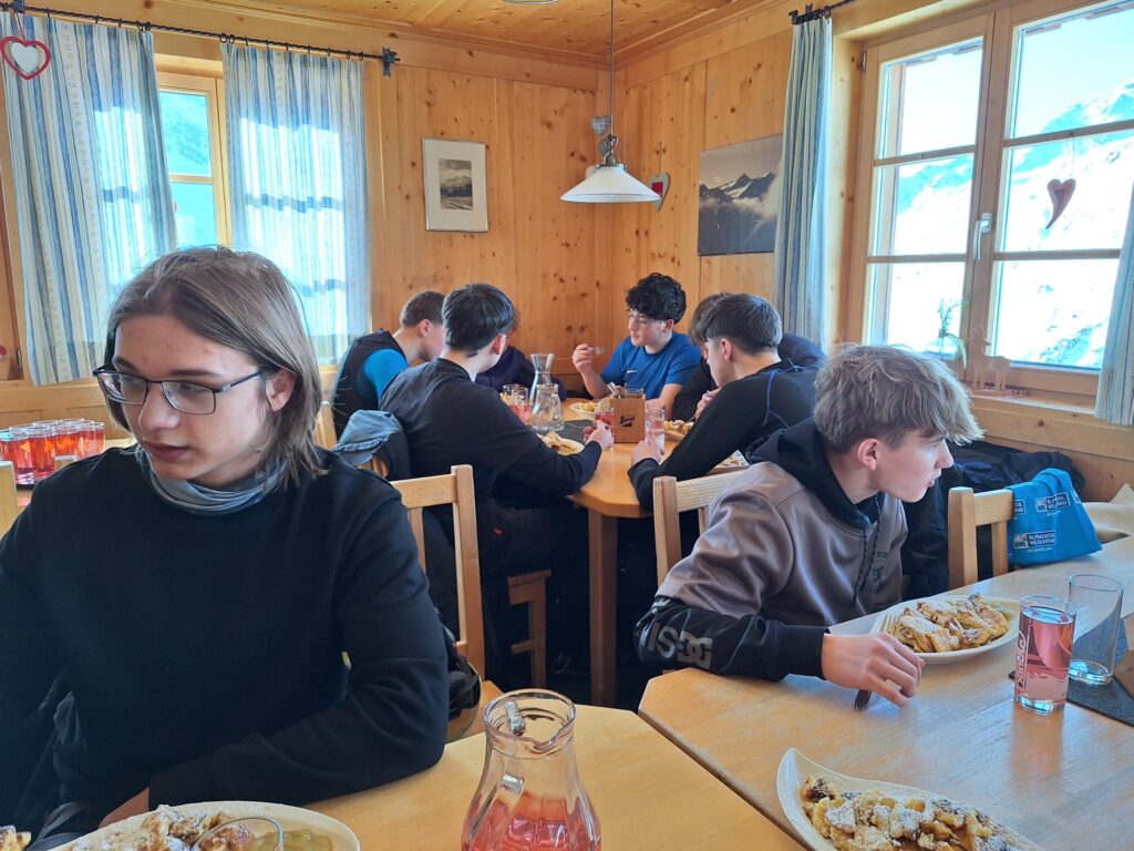 0ff8c903-b520-4f70-a4fa-e5468a6bb1e9